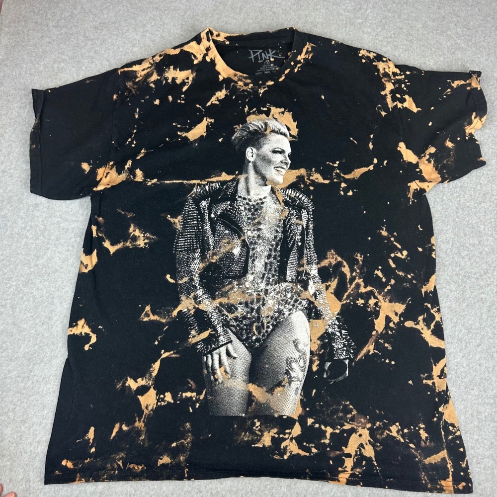 Pink Trustfall Tour Graphic T-Shirt Bleach Wash Black Medium Concert Merch